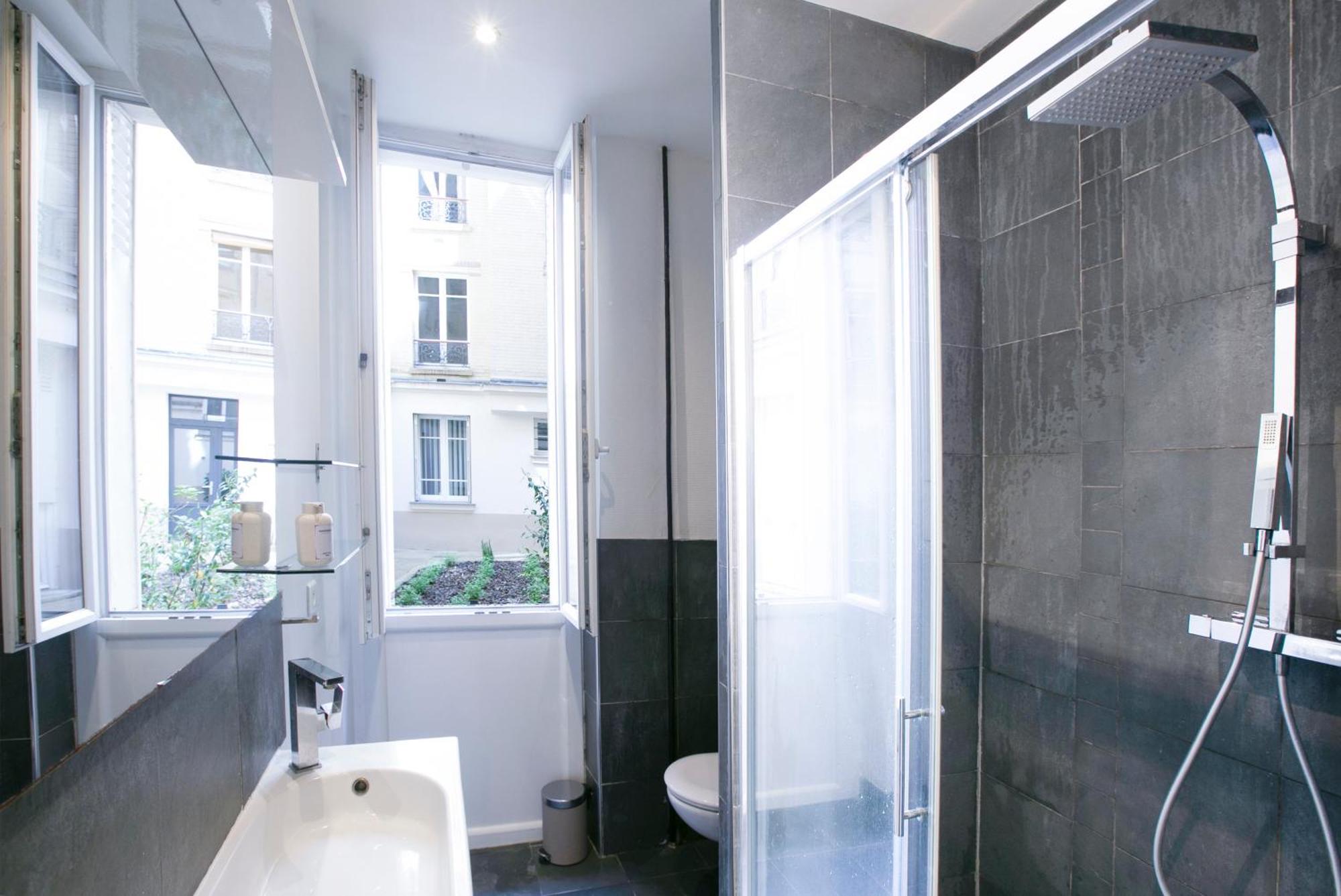 Warm 2 Bedrooms Apartement - C38 Paris Bagian luar foto