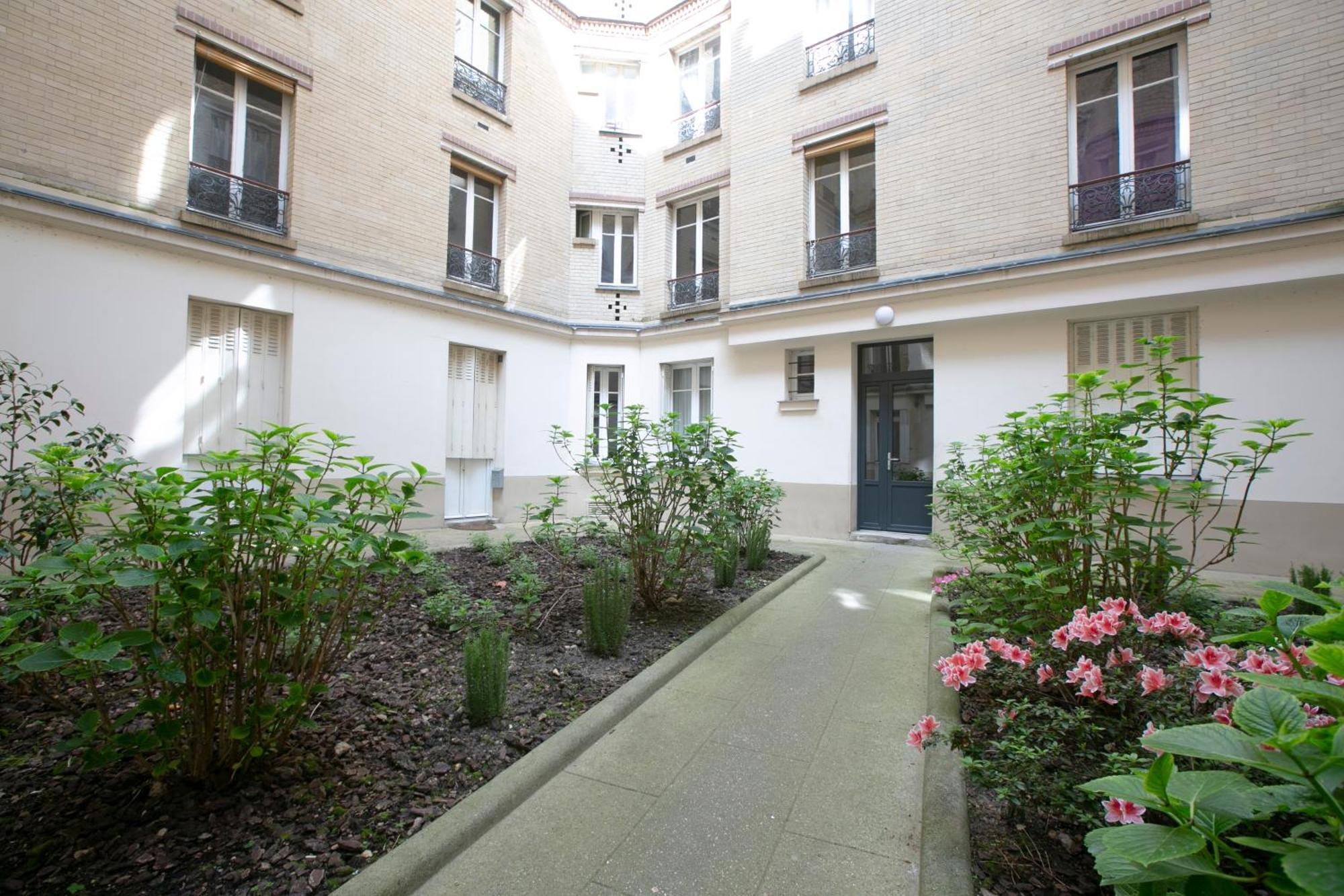 Warm 2 Bedrooms Apartement - C38 Paris Bagian luar foto